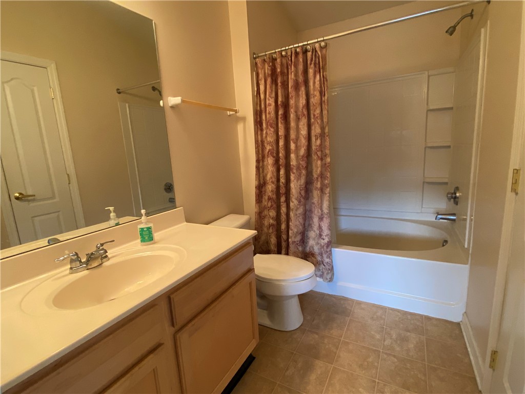 350 Hidden Ridge Court Ct #302, South Park, Pennsylvania image 17