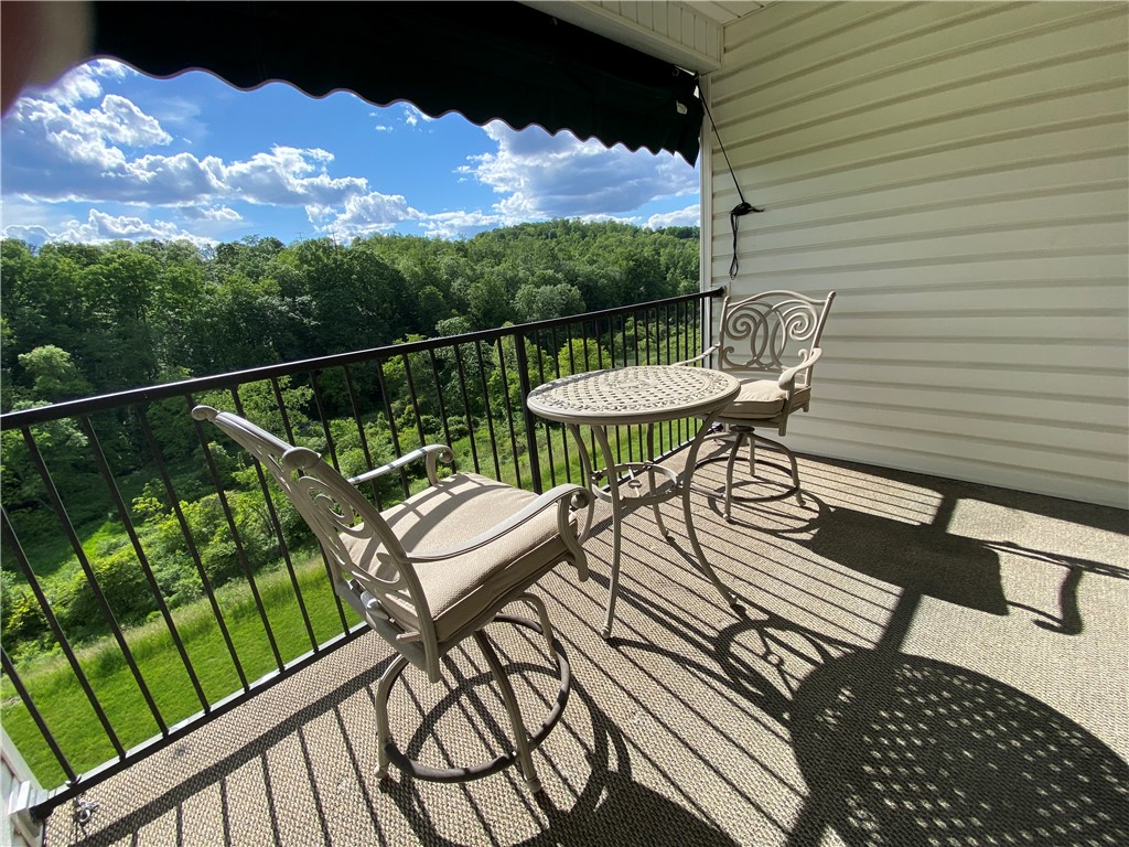 350 Hidden Ridge Court Ct #302, South Park, Pennsylvania image 37