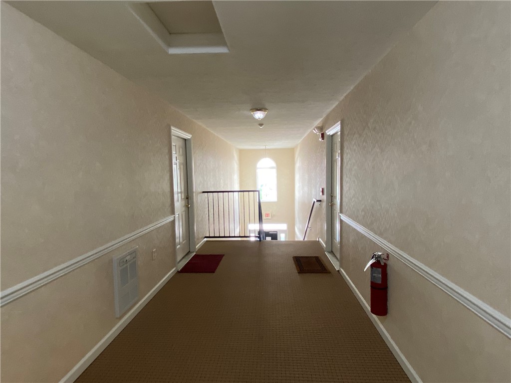 350 Hidden Ridge Court Ct #302, South Park, Pennsylvania image 3