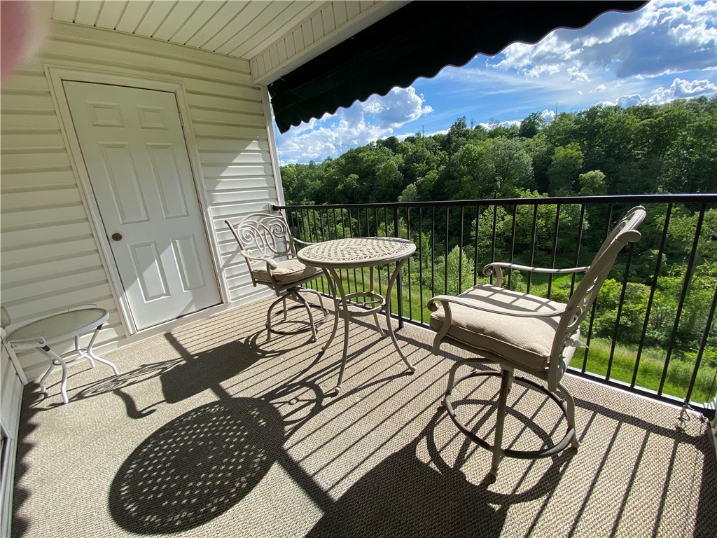 350 Hidden Ridge Court Ct #302, South Park, Pennsylvania image 36