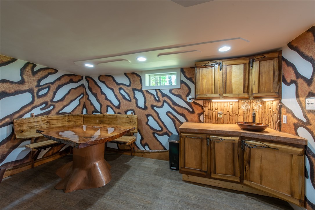 Kiskiminetas Twp, Pennsylvania 15686, United States, 3 Bedrooms Bedrooms, ,3 BathroomsBathrooms,Residential,Pending,145929