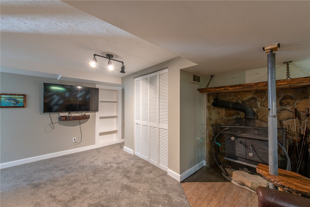 Kiskiminetas Twp, Pennsylvania 15686, United States, 3 Bedrooms Bedrooms, ,3 BathroomsBathrooms,Residential,Pending,145929