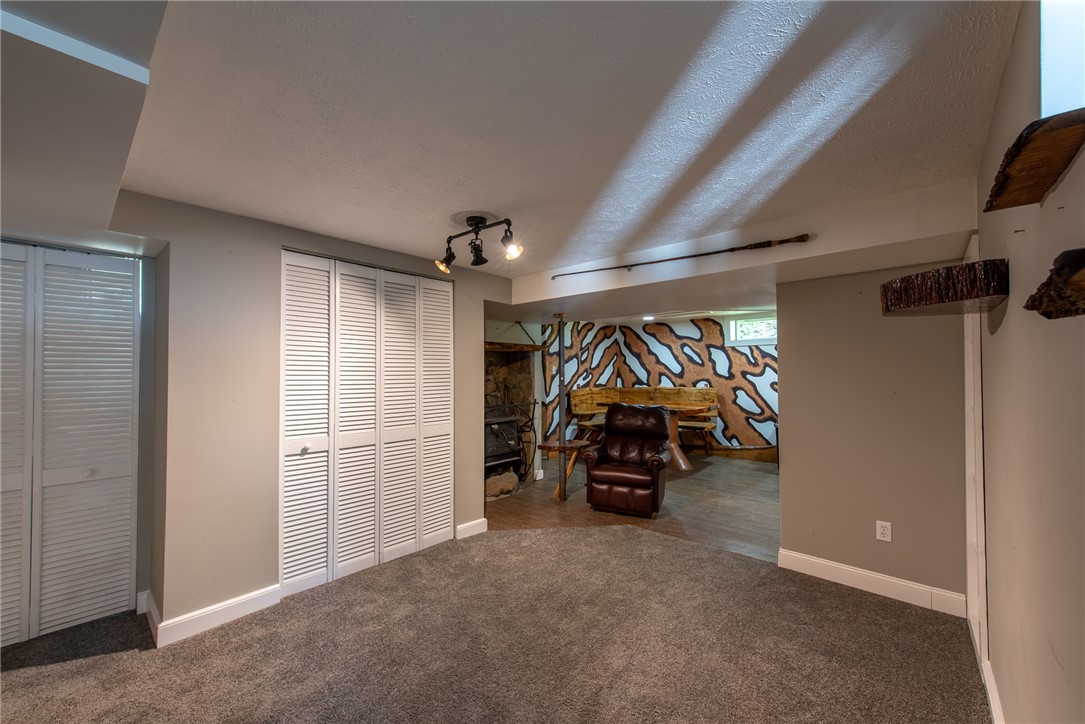 Kiskiminetas Twp, Pennsylvania 15686, United States, 3 Bedrooms Bedrooms, ,3 BathroomsBathrooms,Residential,Pending,145929