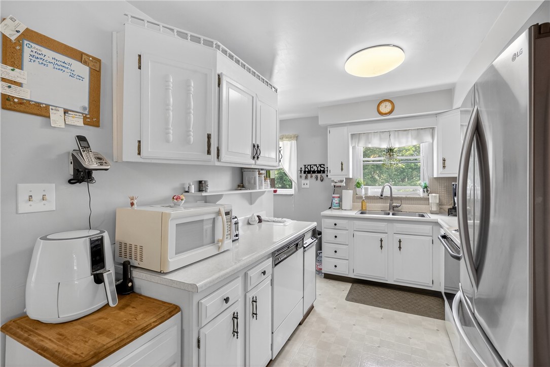 Delmont, Pennsylvania 15626, United States, 3 Bedrooms Bedrooms, ,3 BathroomsBathrooms,Residential,Active,159008