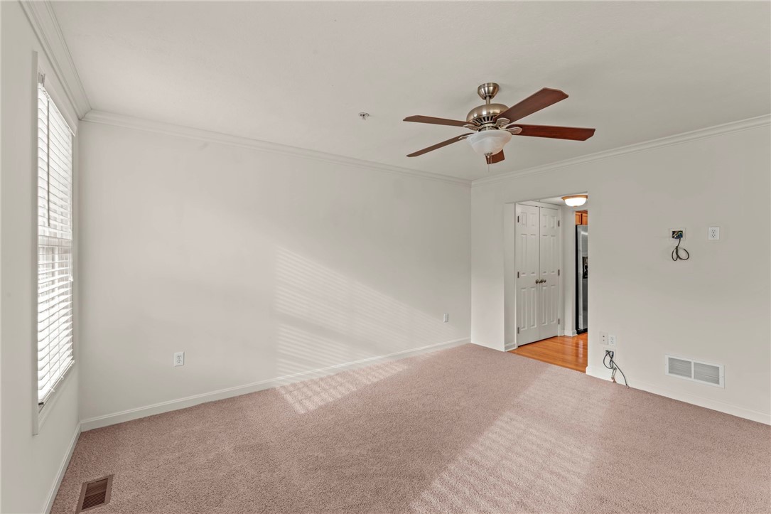 229 Persimmon Ln