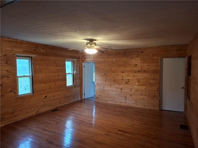 107 Sawmill Rd