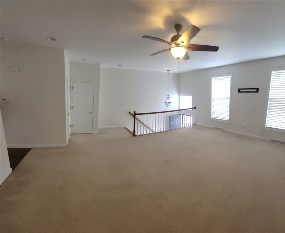 523 E Vanderbilt Drive