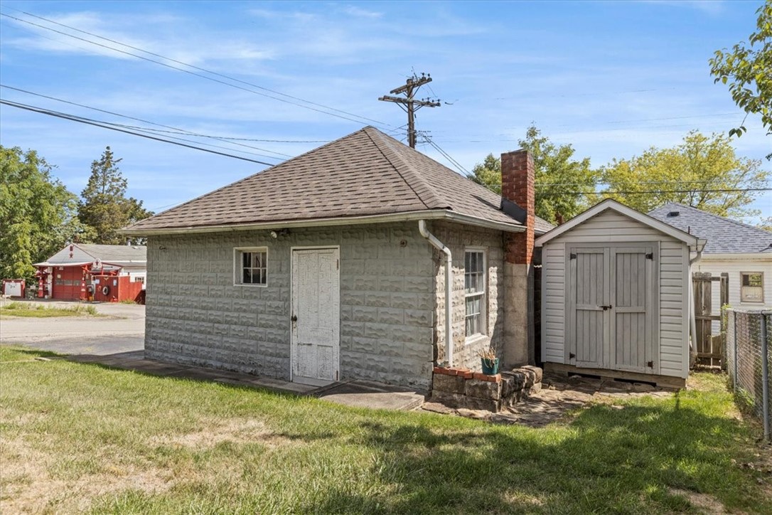 Lincoln Place, Pennsylvania 15207, United States, 3 Bedrooms Bedrooms, ,2 BathroomsBathrooms,Residential,Contingent,48230