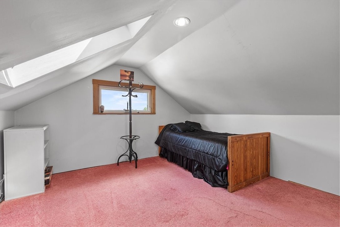 Lincoln Place, Pennsylvania 15207, United States, 3 Bedrooms Bedrooms, ,2 BathroomsBathrooms,Residential,Contingent,48230