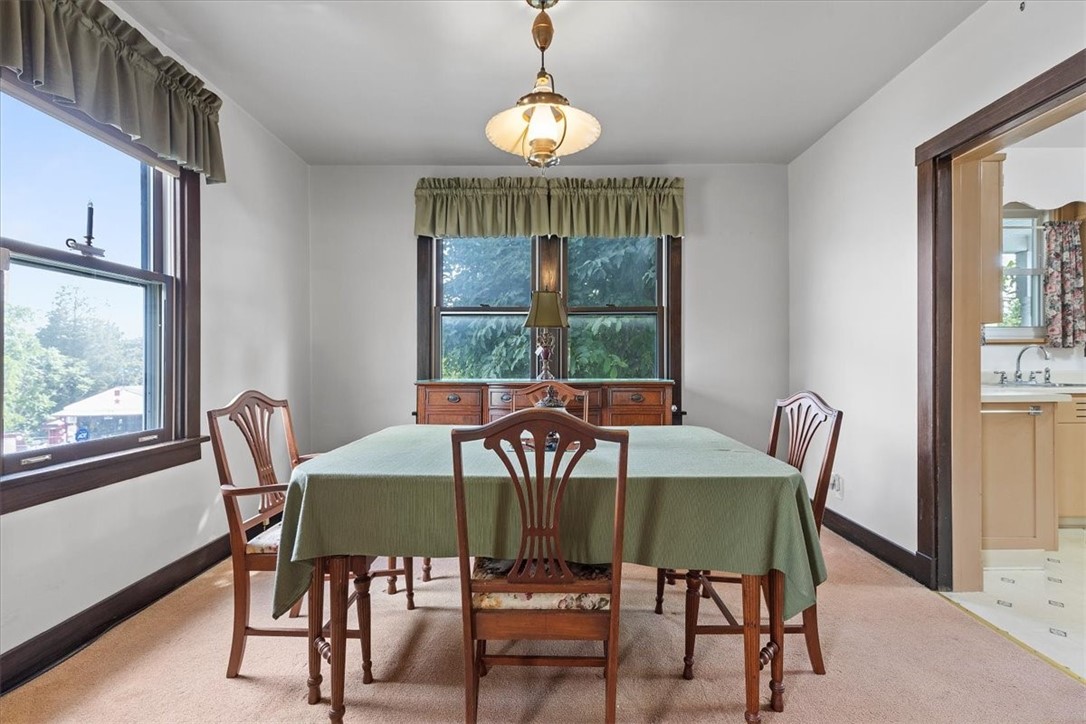 Lincoln Place, Pennsylvania 15207, United States, 3 Bedrooms Bedrooms, ,2 BathroomsBathrooms,Residential,Contingent,48230