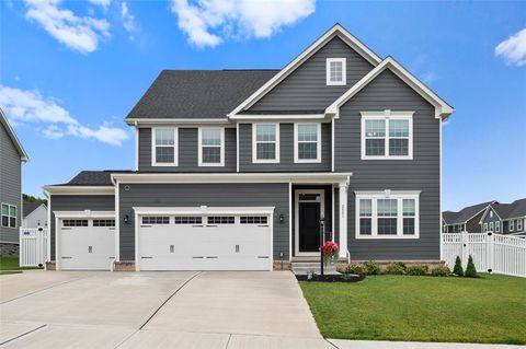 Photo of 2001 Shelly Ln, Mars, PA 16046 (MLS # 1761403)