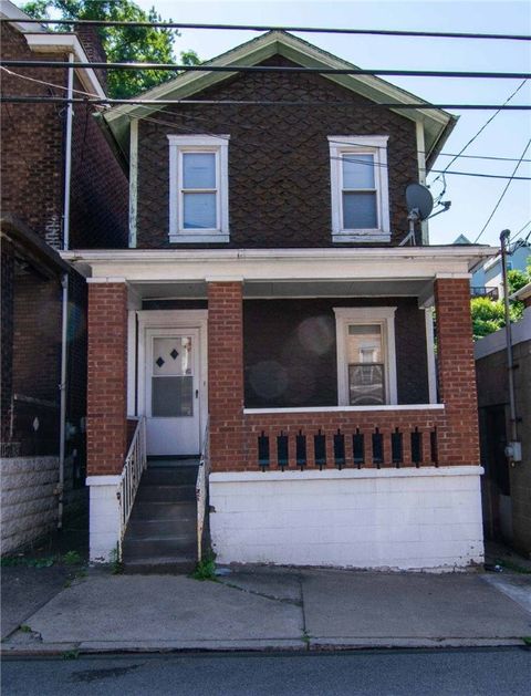 Photo of 238 Fleet St, Braddock, PA 15104 (MLS # 1732910)