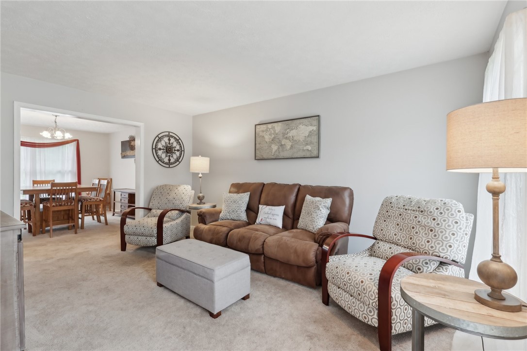 1607 Green View Ct