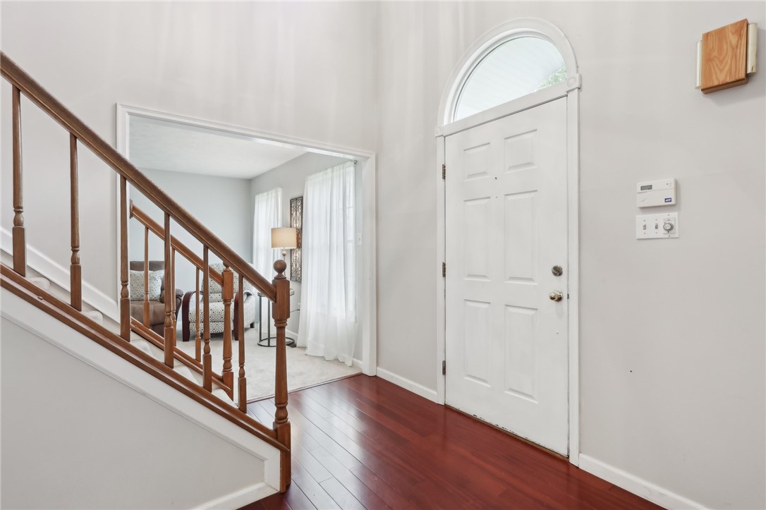 1607 Green View Ct