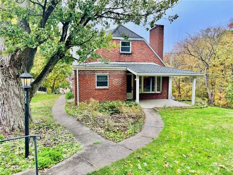 Photo of 305 Beadling Rd, Pittsburgh, PA 15228 (MLS # 1726872)