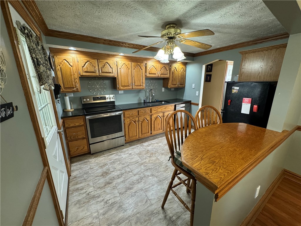 1766 Ivanhoe Drive Dr, North Huntingdon, Pennsylvania image 12