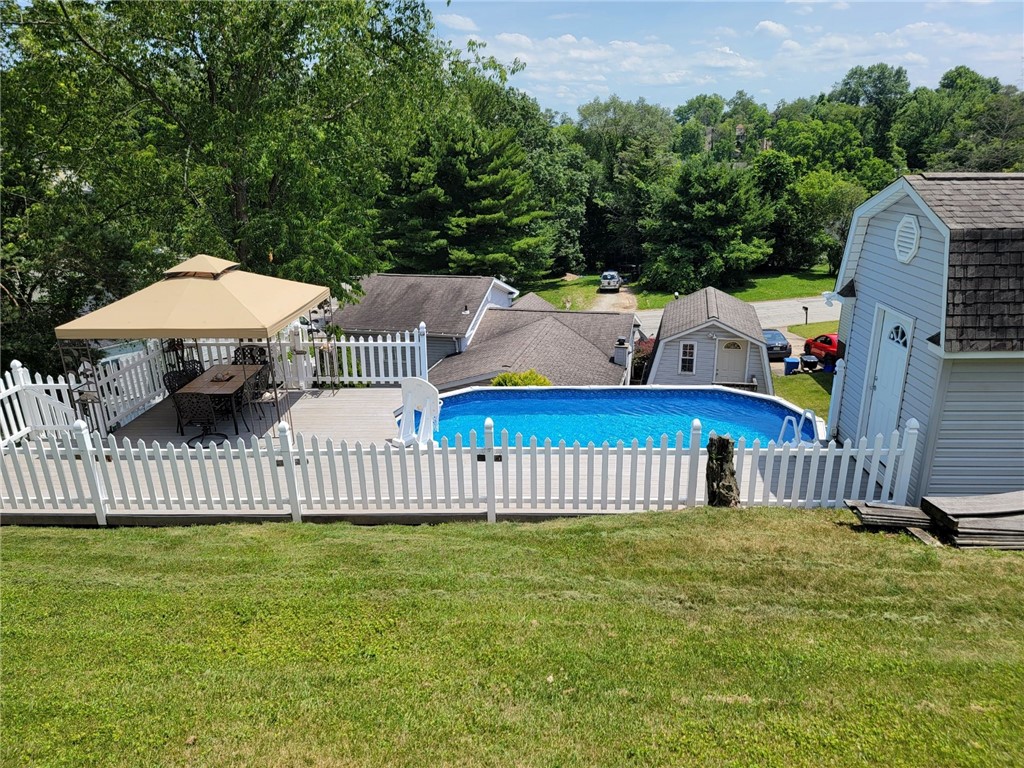 1766 Ivanhoe Drive Dr, North Huntingdon, Pennsylvania image 2