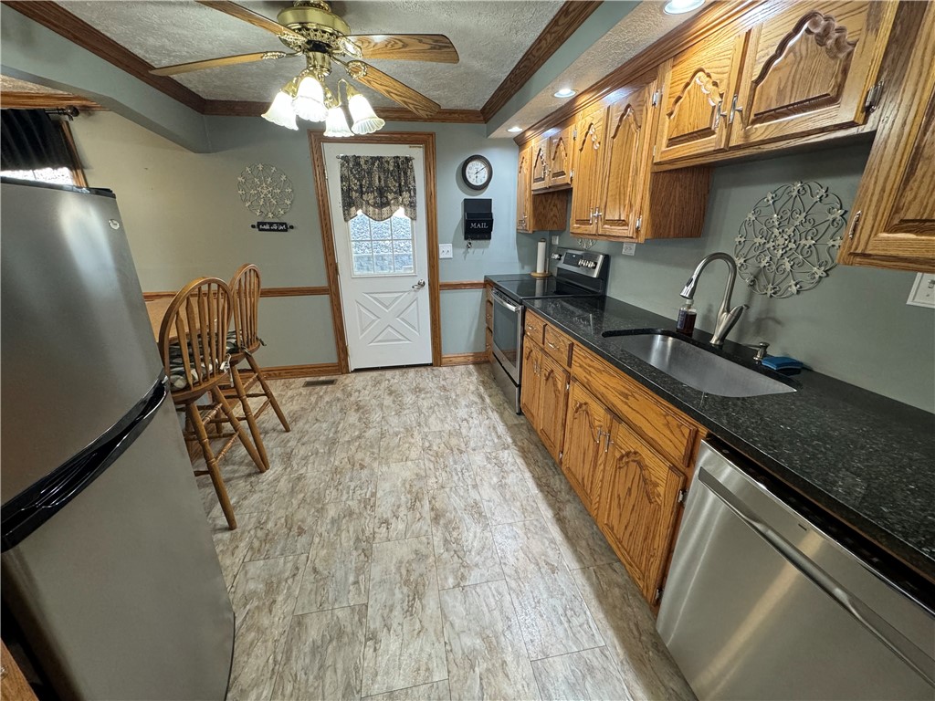 1766 Ivanhoe Drive Dr, North Huntingdon, Pennsylvania image 11