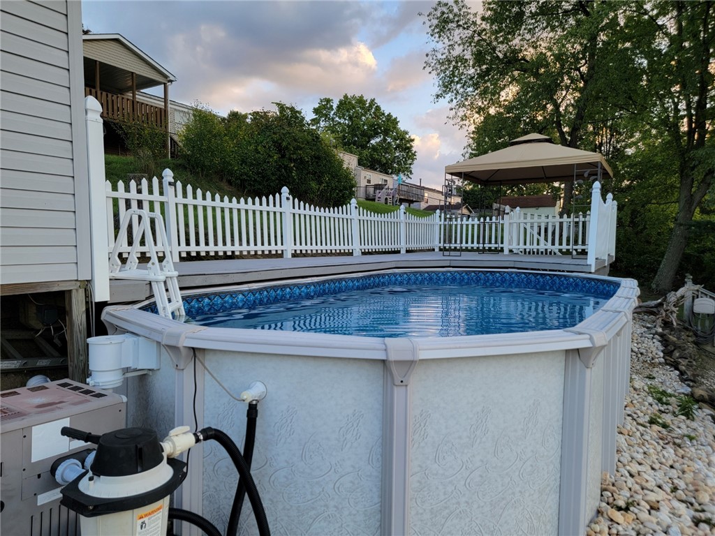 1766 Ivanhoe Drive Dr, North Huntingdon, Pennsylvania image 3