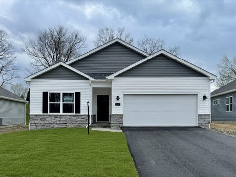Photo of 367 Gleneagles Dr, Butler, PA 16001 (MLS # 1758479)