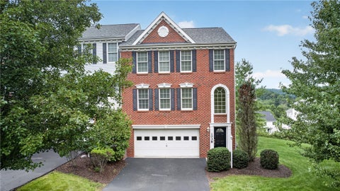 Townhouse For Sale - 1038 Woodlawn Dr Dr<br/> North Strabane, PA 15317