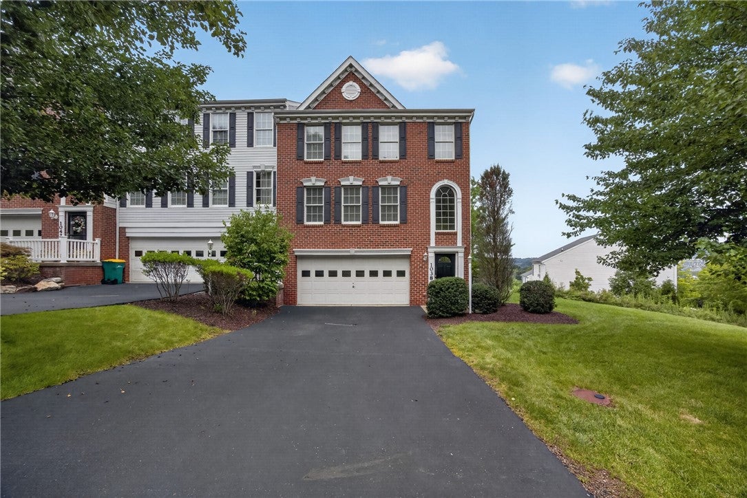 1038 Woodlawn Dr
