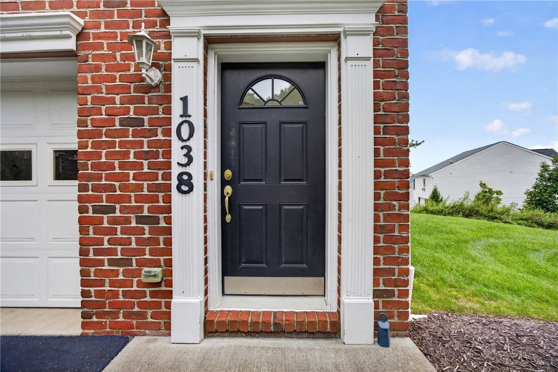 1038 Woodlawn Dr