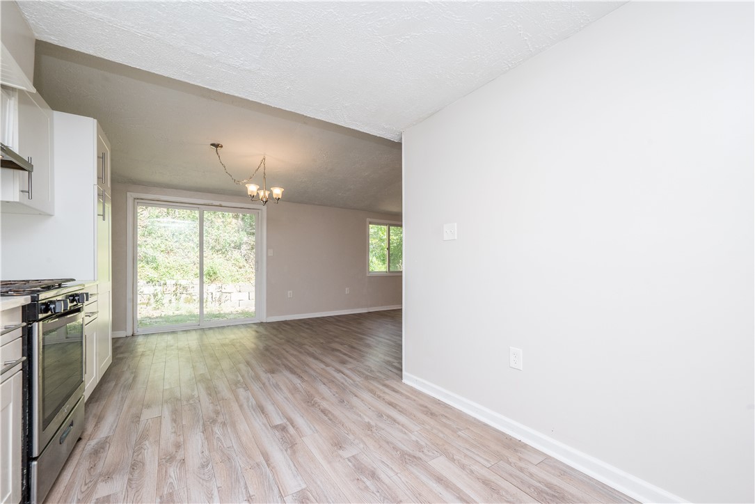 Shaler, Pennsylvania 15209, United States, 2 Bedrooms Bedrooms, ,1 BathroomBathrooms,Residential,Active,203469