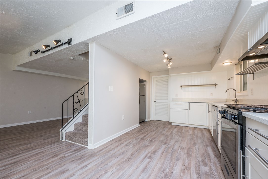 Shaler, Pennsylvania 15209, United States, 2 Bedrooms Bedrooms, ,1 BathroomBathrooms,Residential,Active,203469