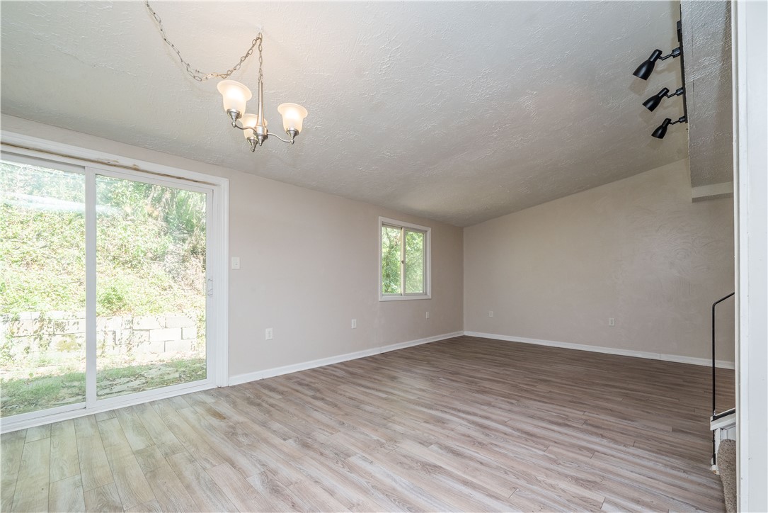 Shaler, Pennsylvania 15209, United States, 2 Bedrooms Bedrooms, ,1 BathroomBathrooms,Residential,Active,203469