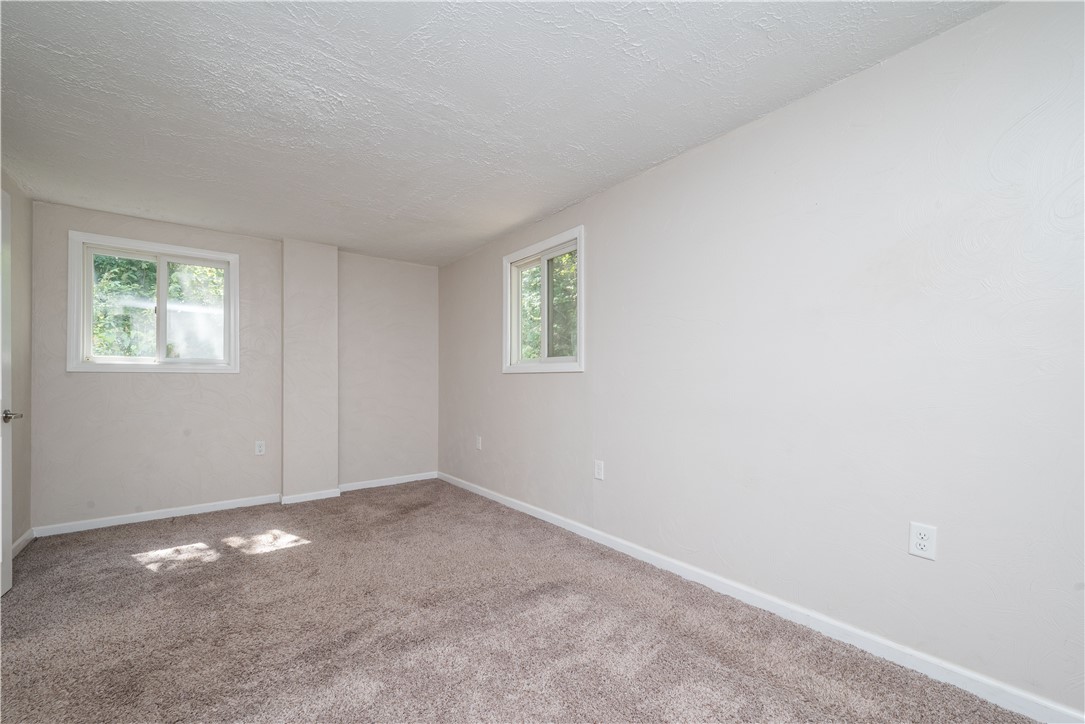 Shaler, Pennsylvania 15209, United States, 2 Bedrooms Bedrooms, ,1 BathroomBathrooms,Residential,Active,203469