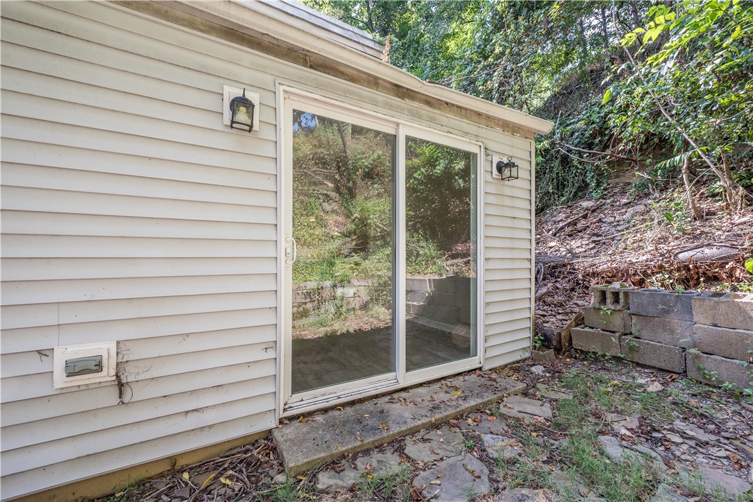 Shaler, Pennsylvania 15209, United States, 2 Bedrooms Bedrooms, ,1 BathroomBathrooms,Residential,Active,203469