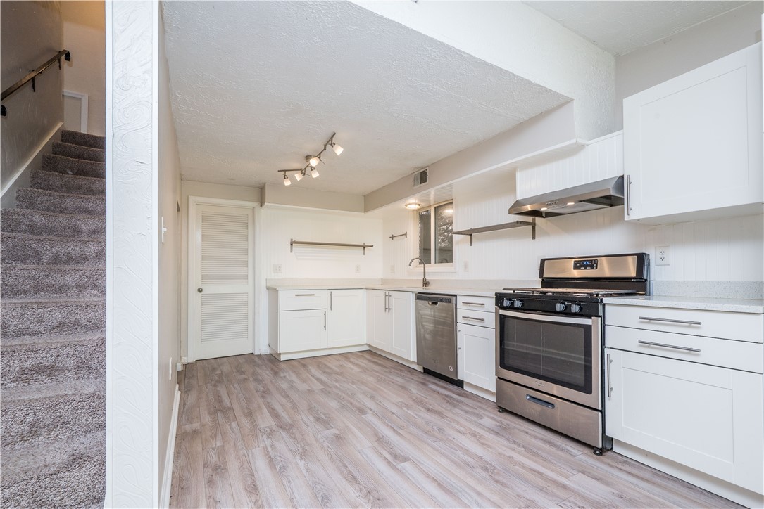 Shaler, Pennsylvania 15209, United States, 2 Bedrooms Bedrooms, ,1 BathroomBathrooms,Residential,Active,203469