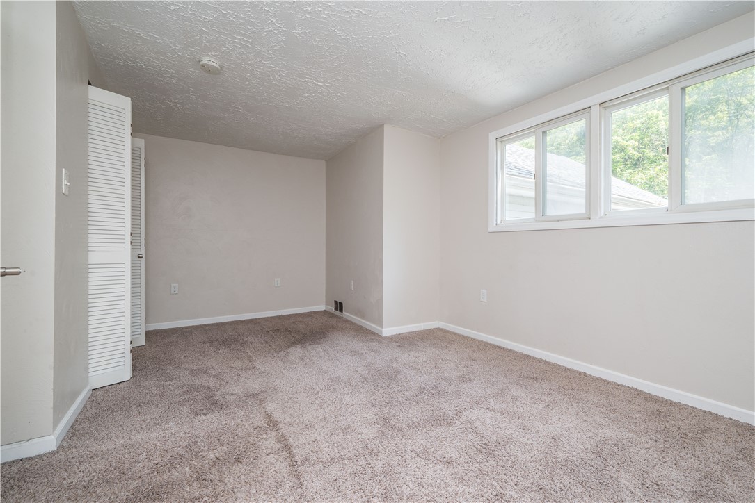 Shaler, Pennsylvania 15209, United States, 2 Bedrooms Bedrooms, ,1 BathroomBathrooms,Residential,Active,203469