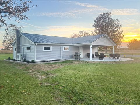 Homes For Sale - 2672 W County Line Rd<br/> Jamestown, PA 16134