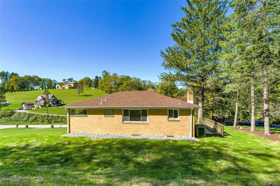 North Huntingdon, Pennsylvania 15642, United States, 3 Bedrooms Bedrooms, ,2 BathroomsBathrooms,Residential,Contingent,46272