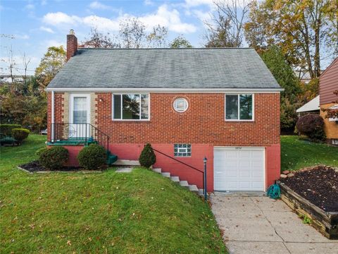 Photo of 6852 Tunnelview Dr, Pittsburgh, PA 15235 (MLS # 1729260)