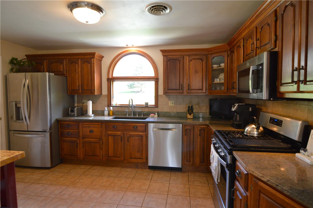 231 Abbe Place Pl, Delmont, Pennsylvania image 10