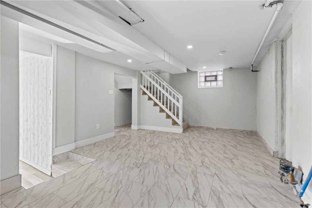 4037 Cloverlea St St, Brentwood, Pennsylvania image 34
