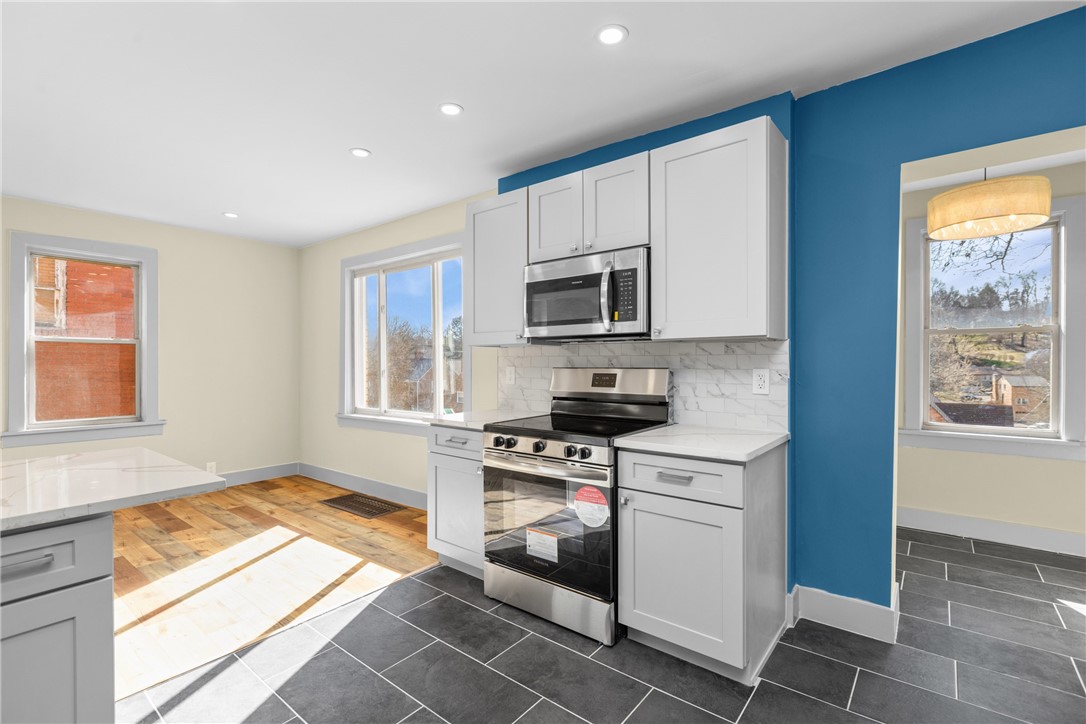 4037 Cloverlea St St, Brentwood, Pennsylvania image 18
