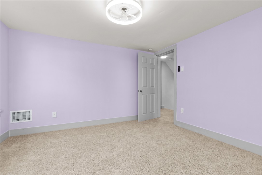 4037 Cloverlea St St, Brentwood, Pennsylvania image 27