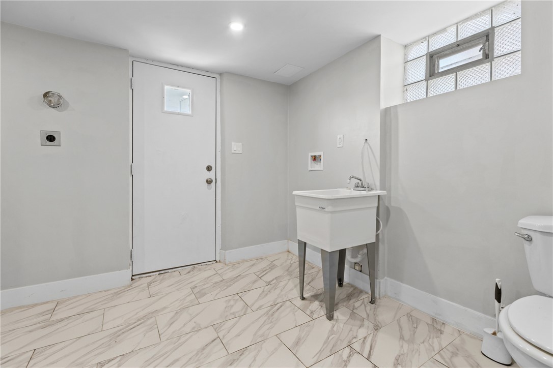 4037 Cloverlea St St, Brentwood, Pennsylvania image 33