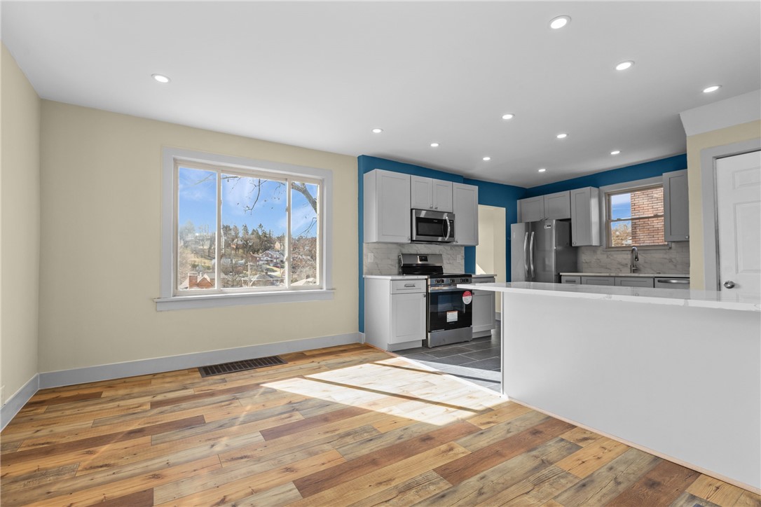 4037 Cloverlea St St, Brentwood, Pennsylvania image 11