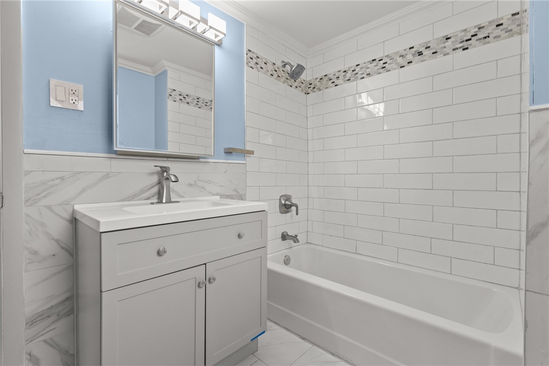 4037 Cloverlea St St, Brentwood, Pennsylvania image 23