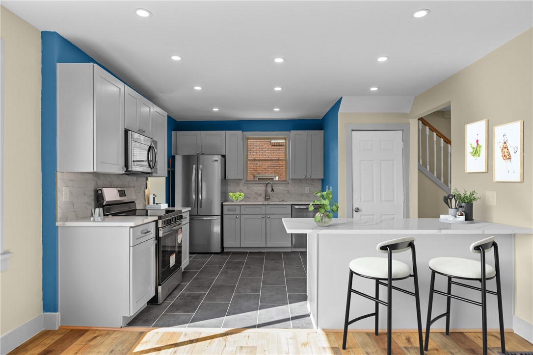 4037 Cloverlea St St, Brentwood, Pennsylvania image 13