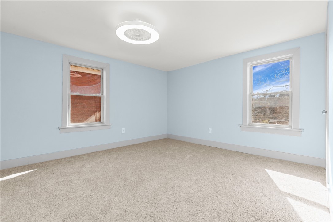 4037 Cloverlea St St, Brentwood, Pennsylvania image 24