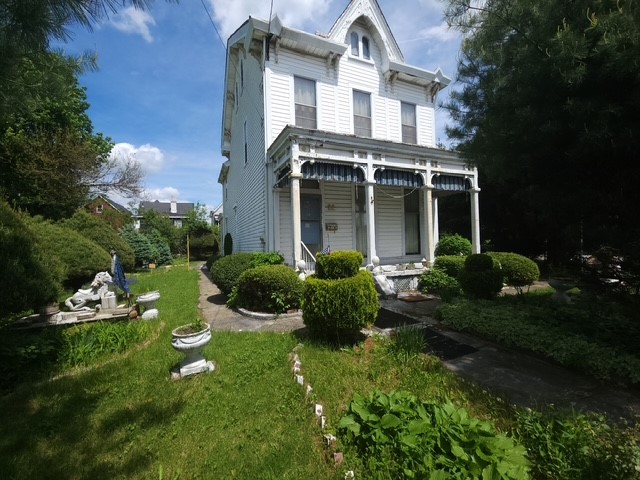 Lincoln-Larimer, Pennsylvania 15206, United States, 3 Bedrooms Bedrooms, ,1 BathroomBathrooms,Residential,Active,137150