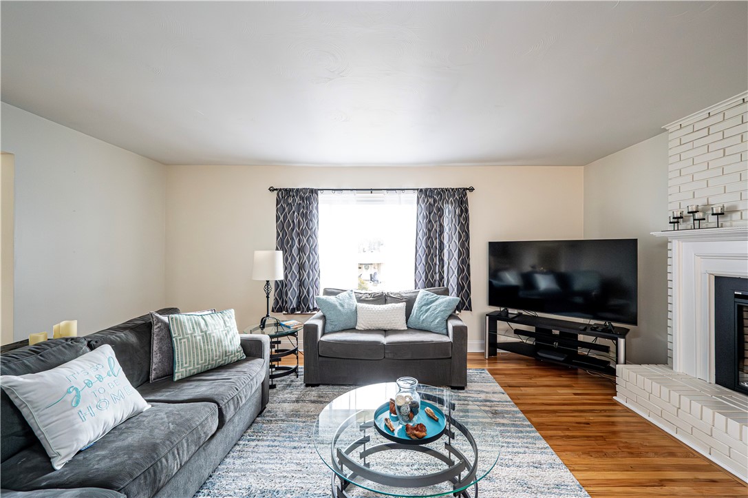 City Of Greensburg, Pennsylvania 15601, United States, 3 Bedrooms Bedrooms, ,3 BathroomsBathrooms,Residential,Pending,76464