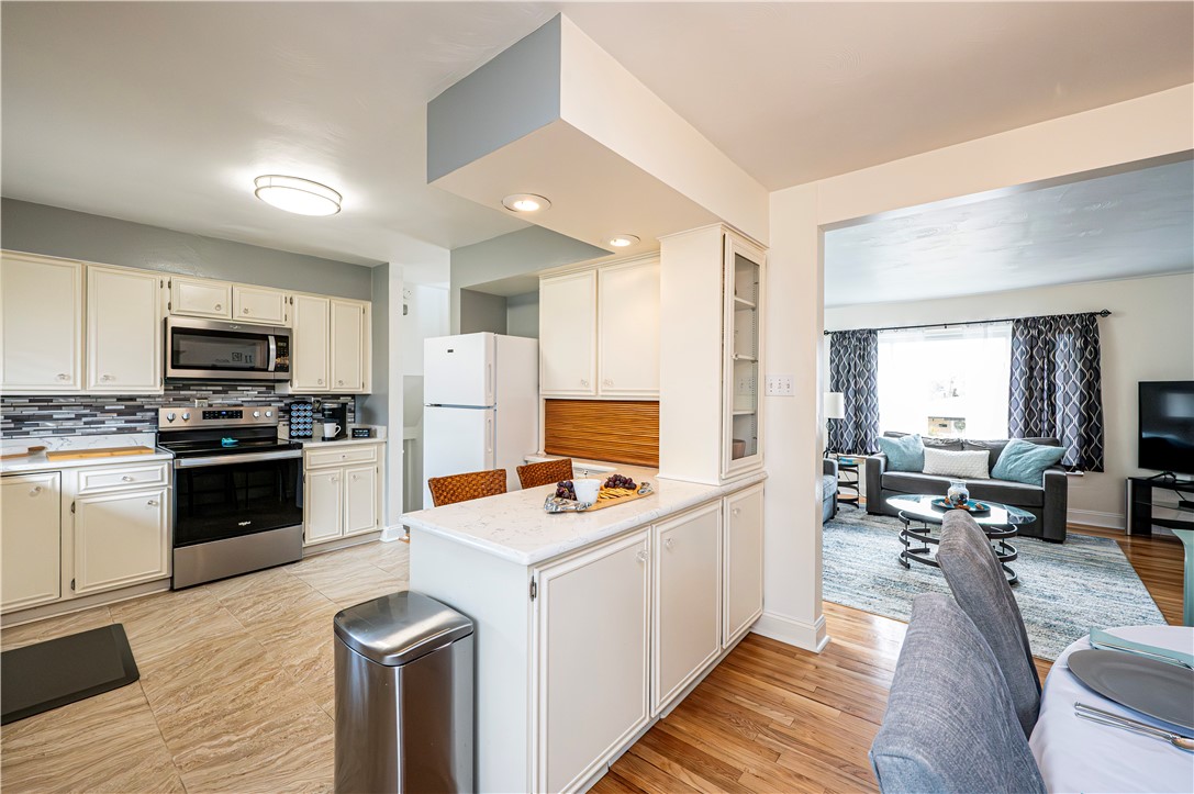 City Of Greensburg, Pennsylvania 15601, United States, 3 Bedrooms Bedrooms, ,3 BathroomsBathrooms,Residential,Pending,76464