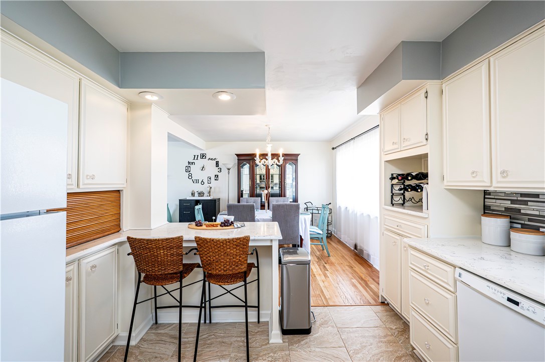 City Of Greensburg, Pennsylvania 15601, United States, 3 Bedrooms Bedrooms, ,3 BathroomsBathrooms,Residential,Pending,76464